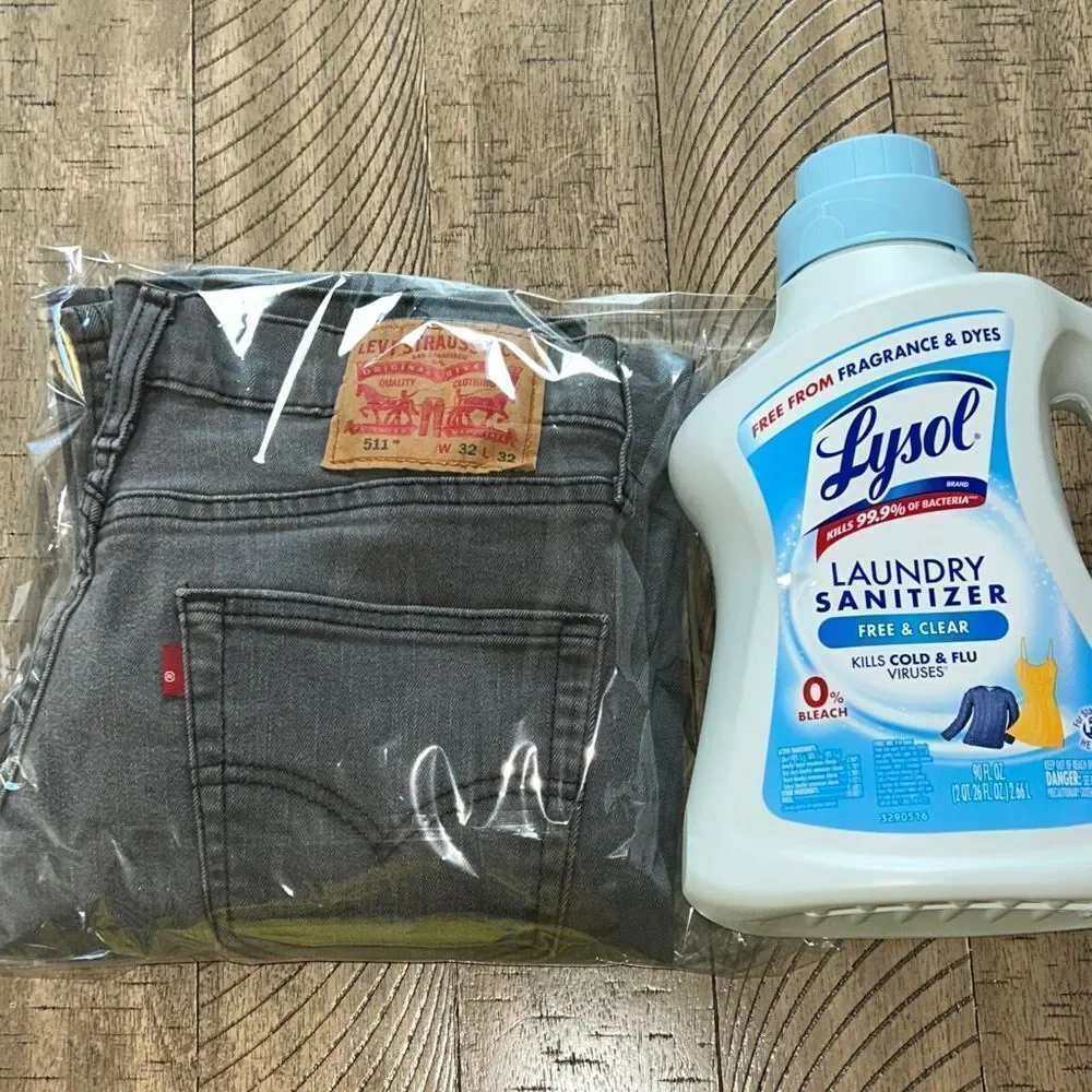 Levi's Men's Charcoal Gray Slim Jeans 👖 5 pockets for your gear ⚙️ stretch!